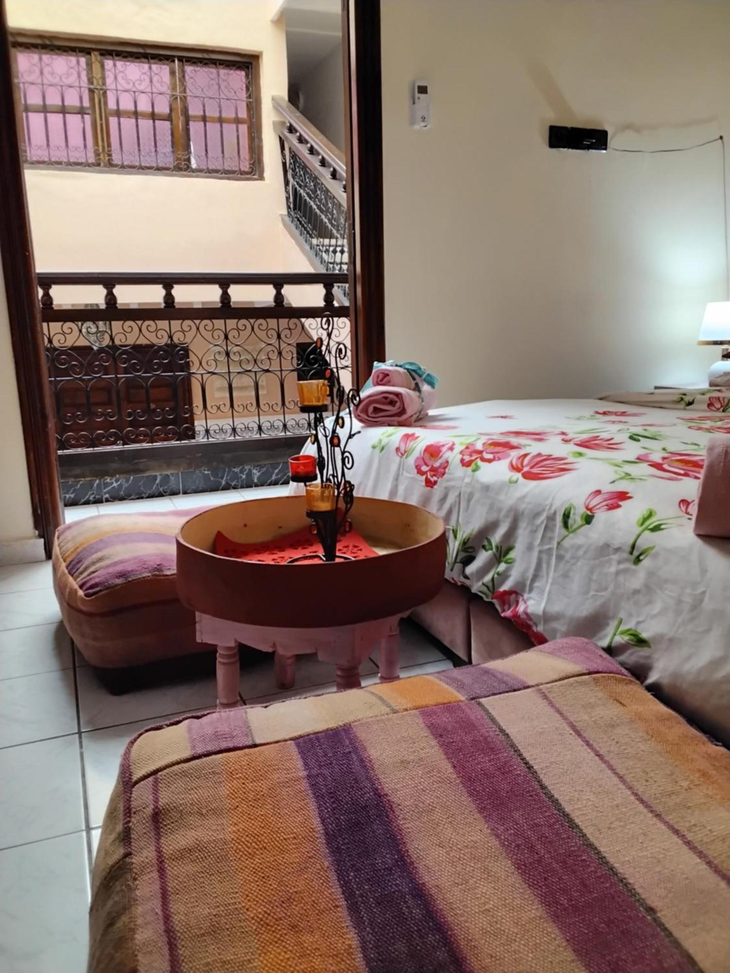Riad Ramona Lqariya Seyaheya Marrákes Kültér fotó